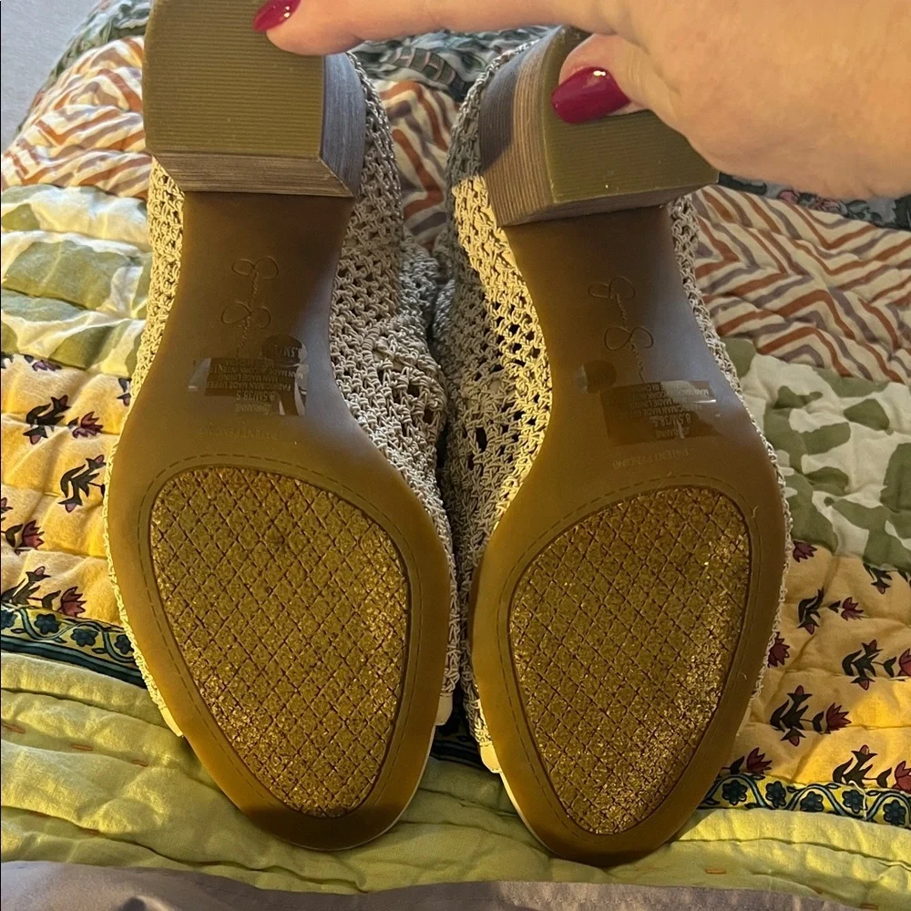 Jessica Simpson Cream Crochet Peep-Toe Boots, EUC, 8.5 - Picture 5 of 10